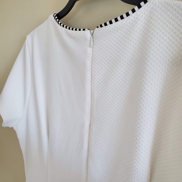 ILE NEW YORK Dress white heart neck - Picture 13 of 13